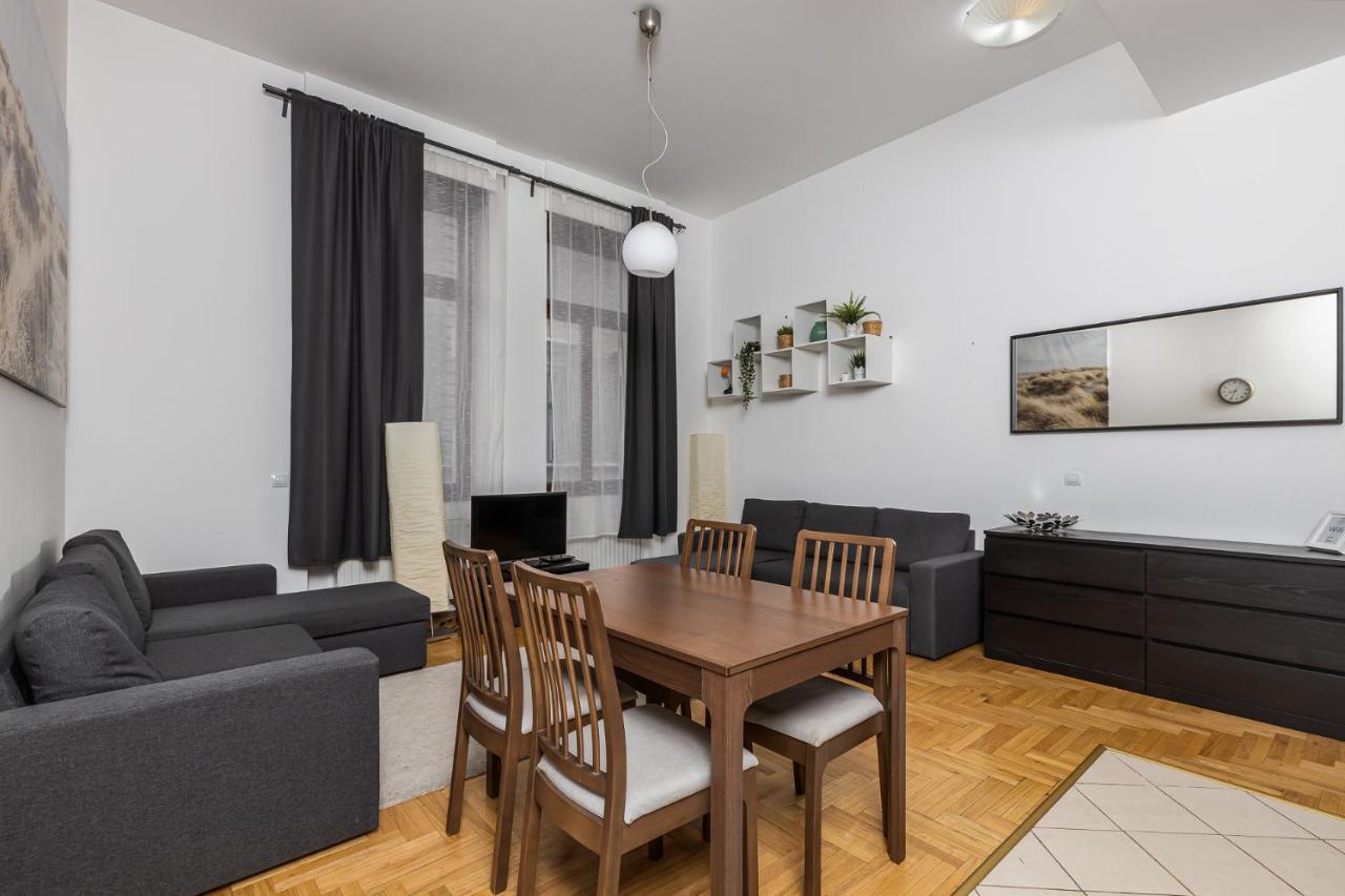 Cosy 1 Bedroom Apartment In Gozsdu Court Budapest Exteriör bild