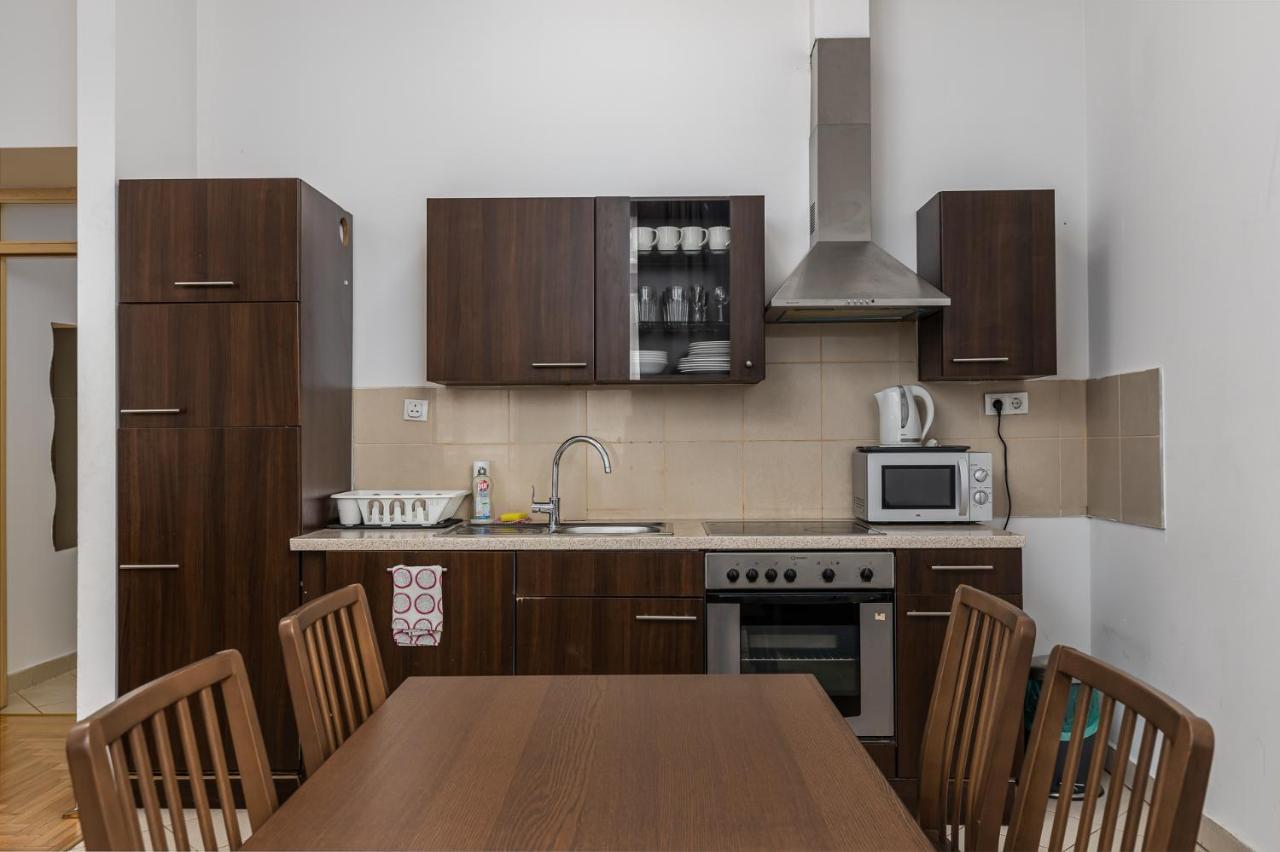 Cosy 1 Bedroom Apartment In Gozsdu Court Budapest Exteriör bild