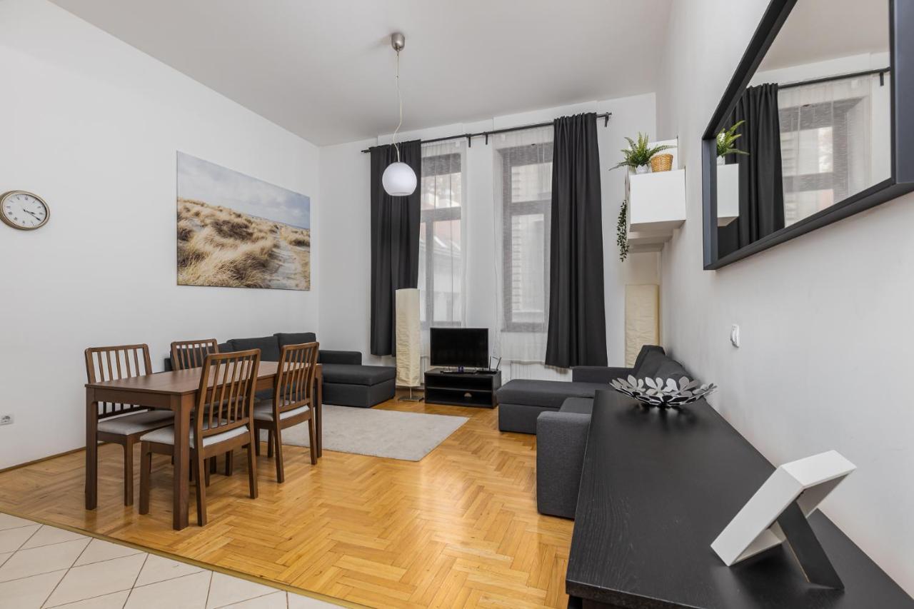 Cosy 1 Bedroom Apartment In Gozsdu Court Budapest Exteriör bild